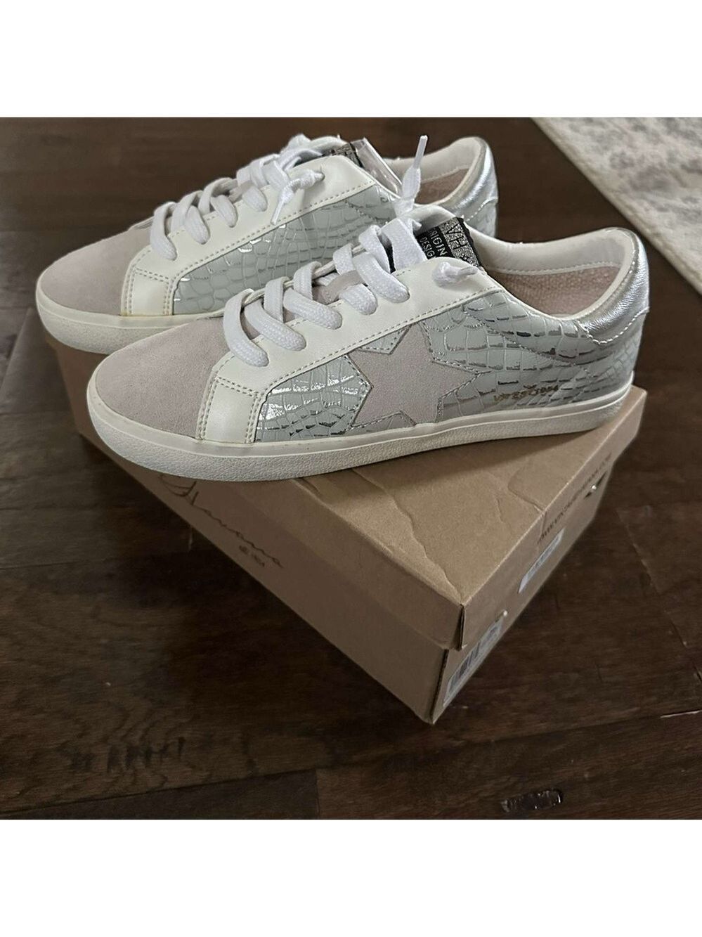 Vintage Havana-Edge Croc Embossed Leather Sneakers-size 7.5 Gray/white-Brand New - Picture 7 of 14